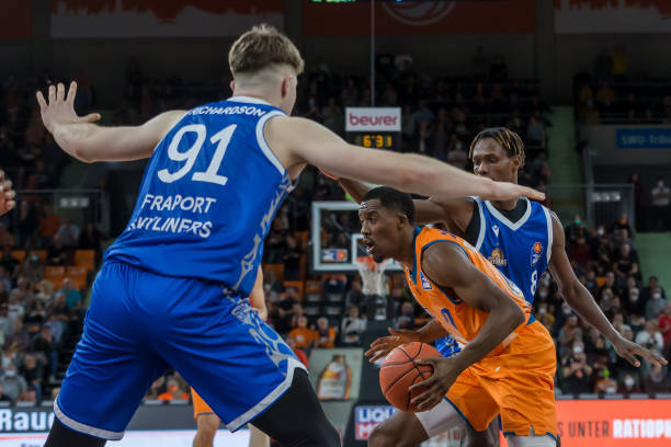 右路内切的 右路内切的